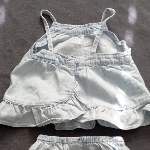 Gap Chambray Matching Tank & Shorts Set - Picture 3 of 6